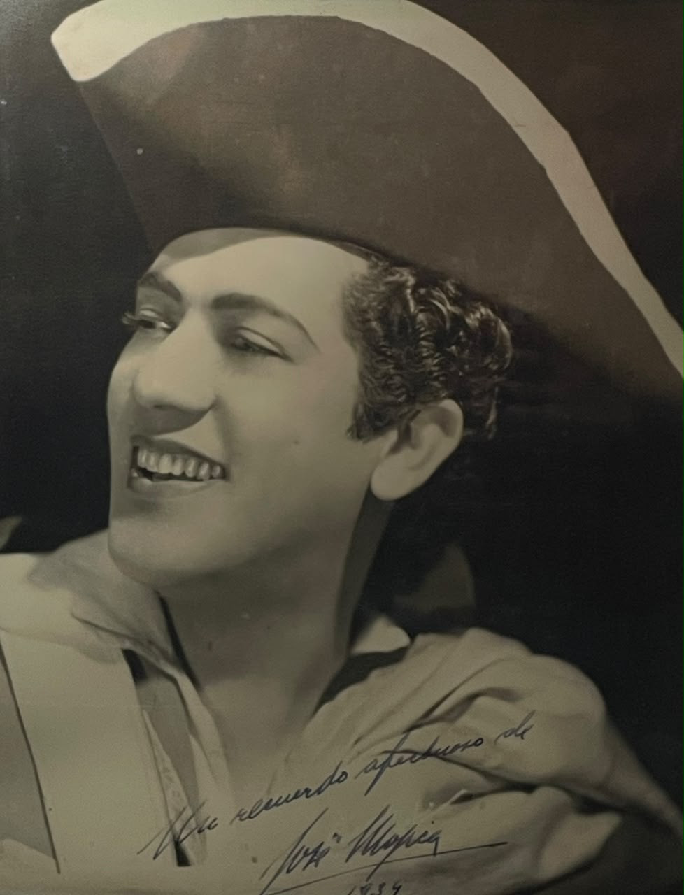 José Mojica en el capitán del sombrero (Roberto Fresco)