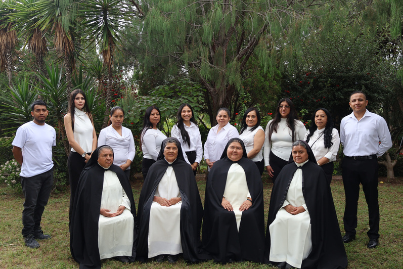 Staff gathering at Casa Hogar Mexiquito